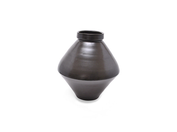 water jar vase
